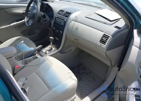 2010 Toyota Corolla Le z USA, uszkodzony, nr VIN 2T1BU4EEXAC382084